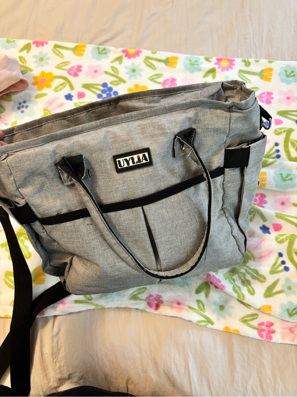 Uylia grey and black lunchbox